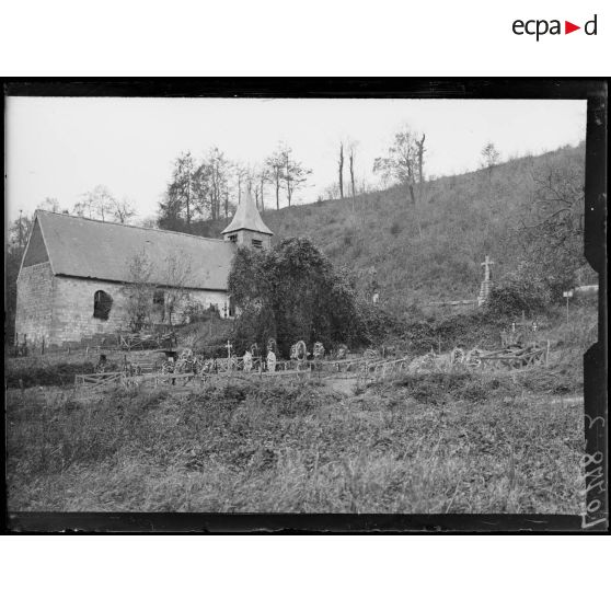 Eclusier-Vaux, cimetière de la Chapelle. [légende d'origine]