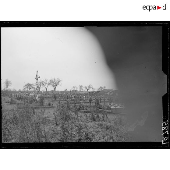 Maricourt, cimetière de la cote 122. [légende d'origine]