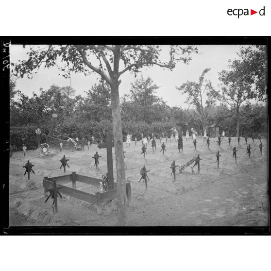 Furnes, Belgique, cimetière militaire français. Aspect du cimetière. [légende d'origine]