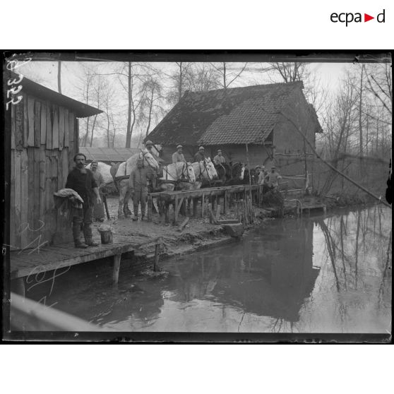 Le Hamel, abreuvoir sur l'Avre. [légende d'origine]