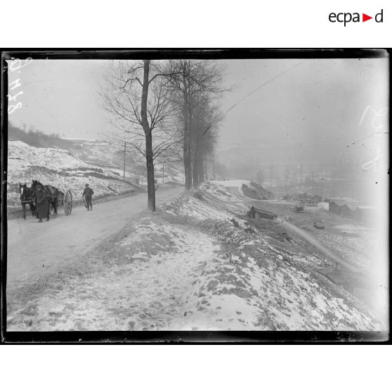 Près de Chipilly, sur la route. [légende d'origine]