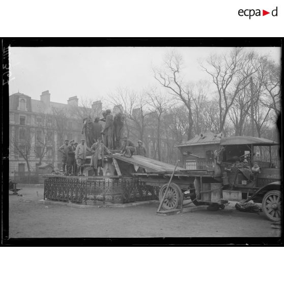 Front Nord, Calais, enlèvement des Bourgeois de Calais. Etablissement du plan incliné. [légende d'origine]