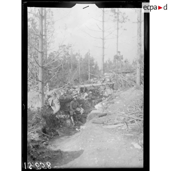 Cote 180, Marne, casemates détruites d'une ancienne batterie de 75 mm. [légende d'origine]