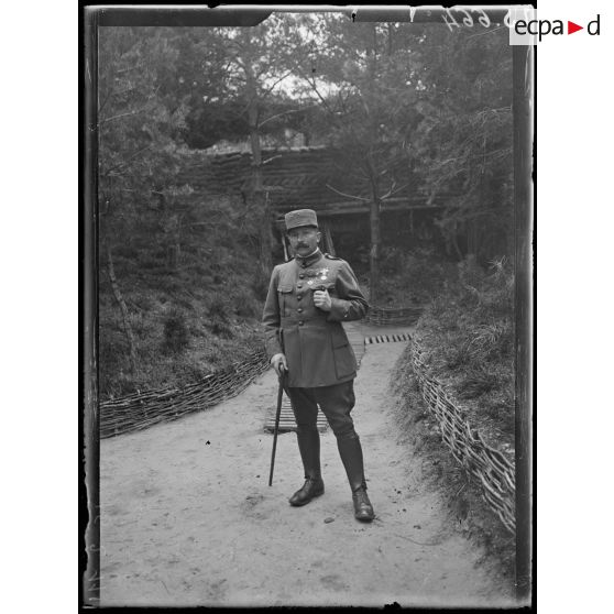 Cote 180, Marne, le général Naulin, commandant de la 45e division. [légende d'origine]