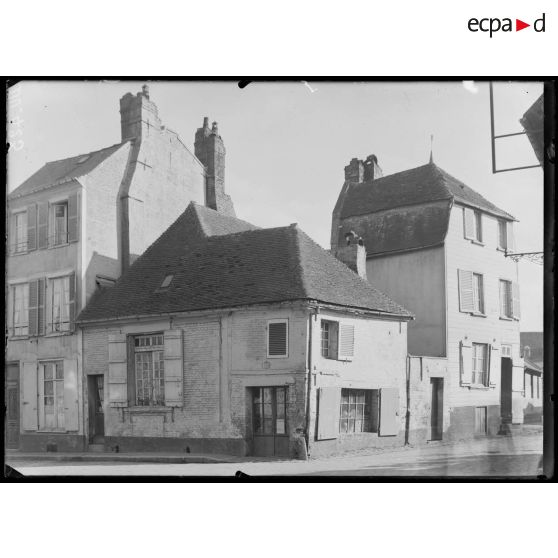 Abbeville, Somme, maison place du Pont-Neuf. [légende d'origine]