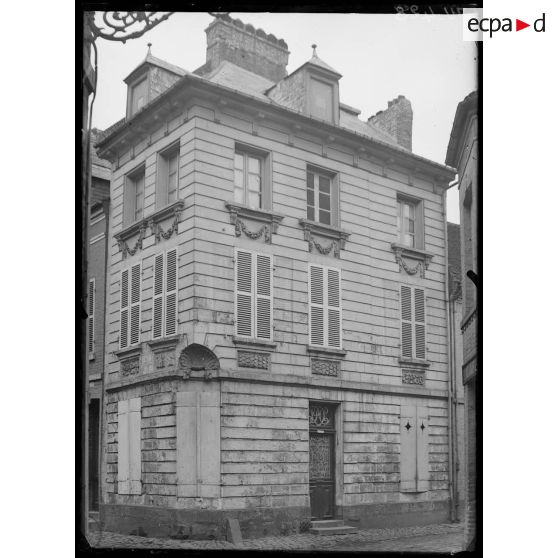 Abbeville, Somme, maison rues des Poulies. [légende d'origine]