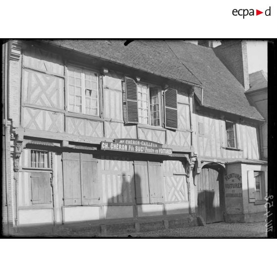 Front Nord, Somme, Abbeville, maison rue de la Tannerie. [légende d'origine]