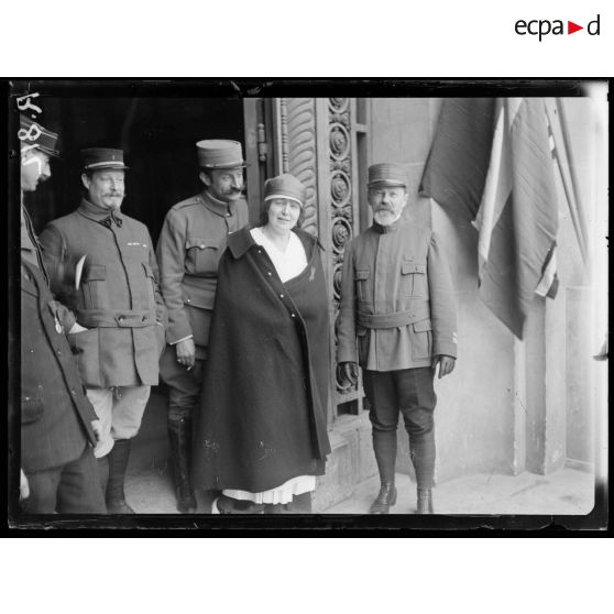 Grand Palais. Inauguration par M. Justin Godart, sous secrétaire d'Etat du service de santé de l'Ecole professionnelle de rééducation des blessés et mutilés de guerre créée par l'Union des Colonies Etrangères de France. [légende d'origine]