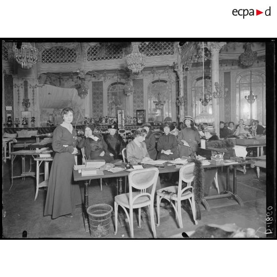 Paris, ouvroir de l'ancienne abbaye de Thélème, 1 place Pigalle. [légende d'origine]