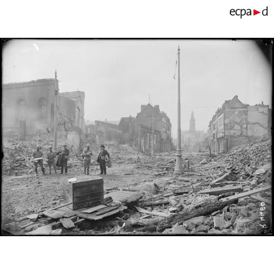 Amiens. Rue de Beauvais. Autre aspect. [légende d’origine]