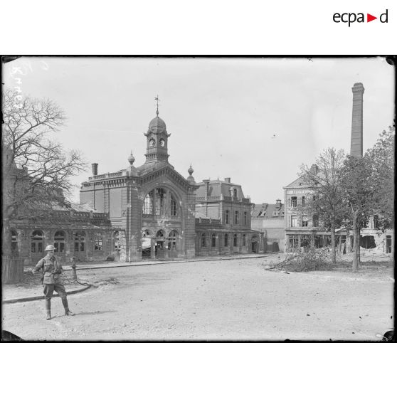 Amiens. La gare St Roch façade extérieure. [légende d’origine]