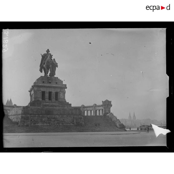 Coblentz, Allemagne. Le monument de Guillaume I. [légende d'origine]