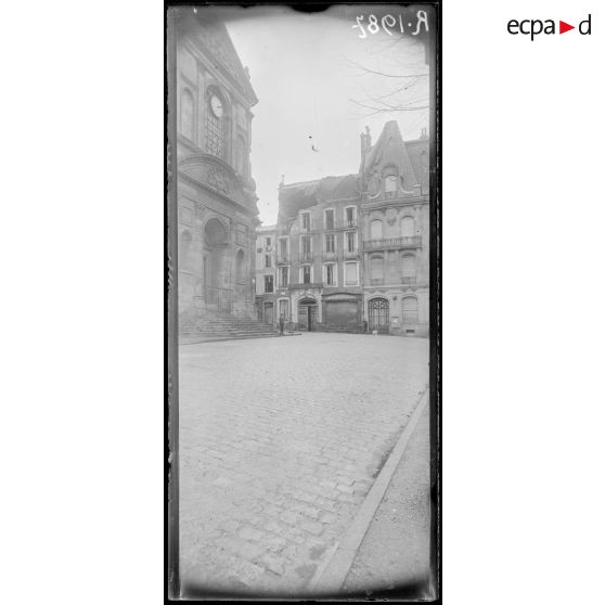 Nancy. Dommages causés par le dernier bombardement. Hôtel de Strasbourg. [légende d'origine]