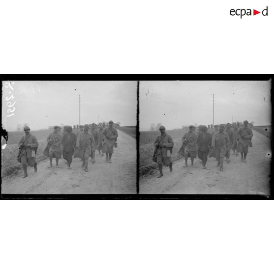 Région de Reims. Offensive d'avril 1917. Arrestation d'un espion. [légende d'origine]