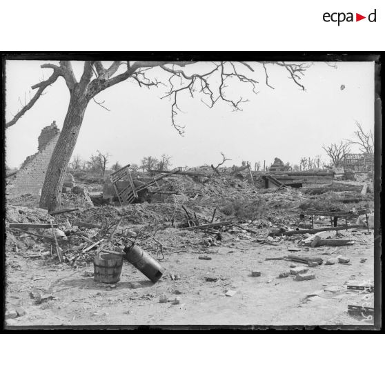 Fresnières (Oise). Ruines. [légende d'origine]