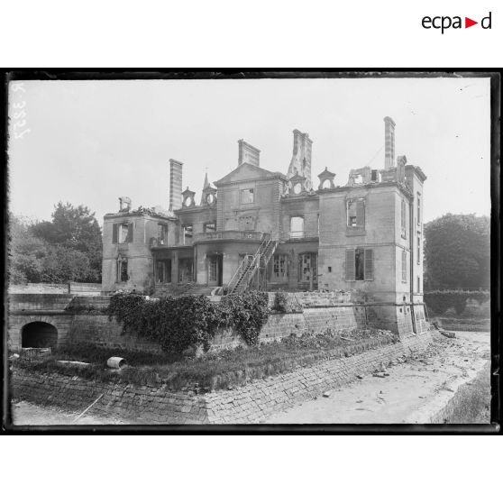 Cuts (Oise). Ruines du château. [légende d'origine]