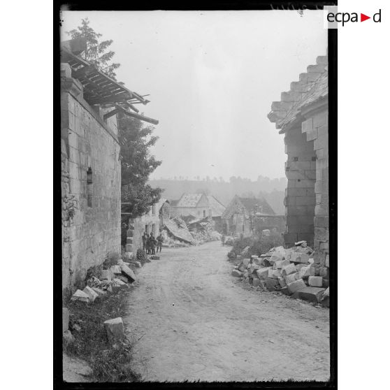 Vassens (Aisne). Les ruines du village. [légende d'origine]