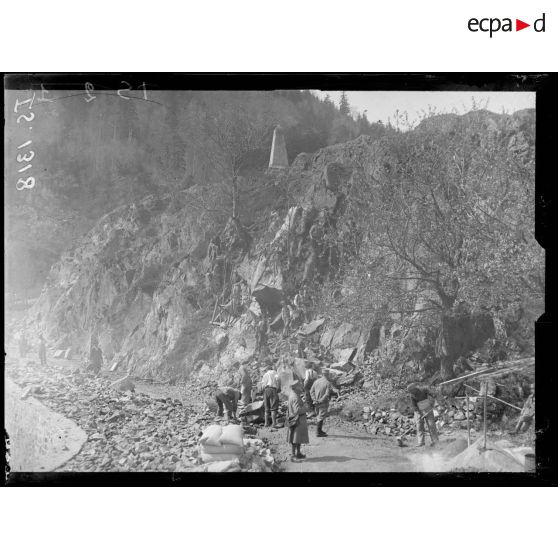 Sewen, Alsace. Sur la route du lac. Carrière en exploitation. [légende d'origine]