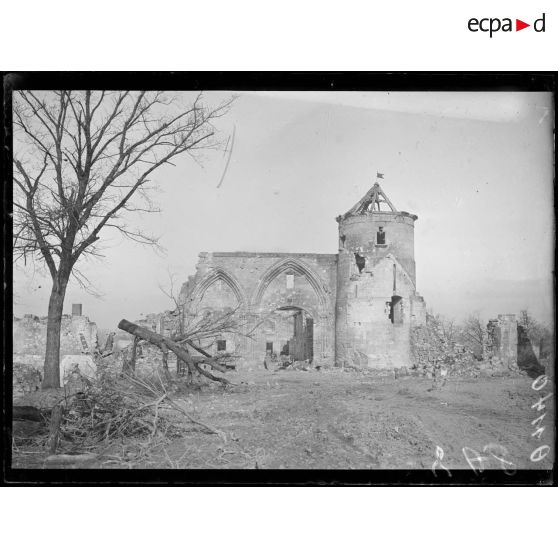 Nord est de Crouy. Aisne. Ruines de la ferme de la Perrière. [légende d'origine]