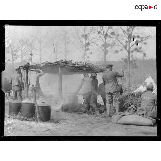 Camp d'Orval. Marne. Les cuisines. [légende d'origine]