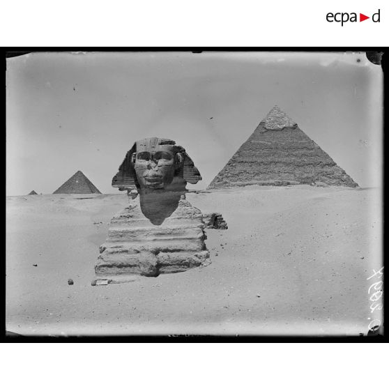 [Paysage égyptien, pyramides et Sphinx de Gizeh.]