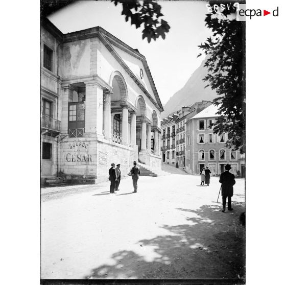 Cauterêts (Hautes-Pyrénées). Les thermes (août 1917). [légende d'origine]