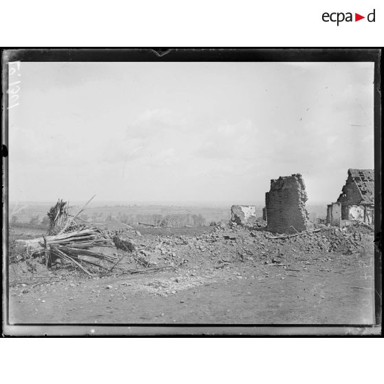 Mont des Flandres, sur le Mont-Noir, vue sur les Flandres françaises. [légende d'origine]