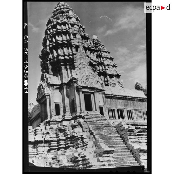 Angkor Vat : tour de la galerie du 3e étage.