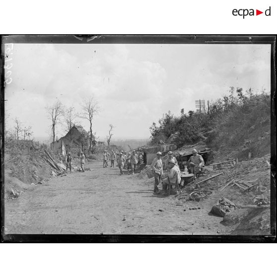 Mont des Flandres, sur le Mont-Vidaigne, les abris du 221e d'infanterie. [légende d'origine]