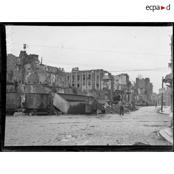 Saint-Quentin, la rue de la Sellerie. [légende d'origine]