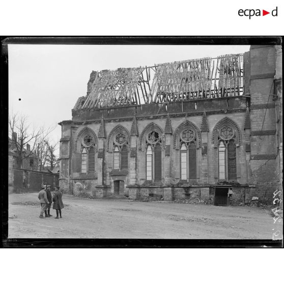 Noyon, la cathédrale, la salle capitulaire. [légende d'origine]