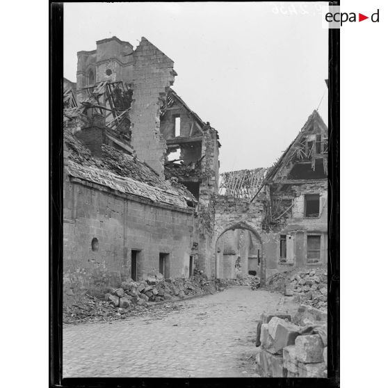 Noyon, partie nord et sacristie. [légende d'origine]