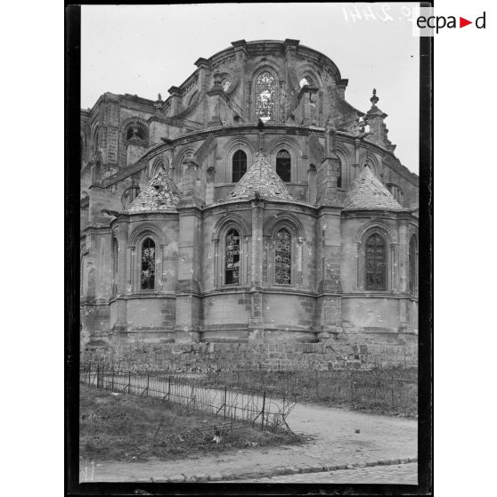 Noyon, cathédrale, l'abside sud-est. [légende d'origine]