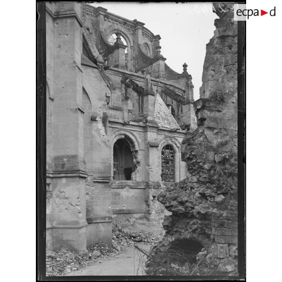 Noyon, cathédrale, abside façade (sud). [légende d'origine]