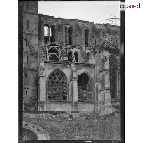 Noyon, cathédrale, façade sud. [légende d'origine]