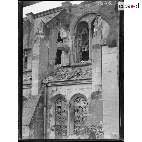 Noyon, cathédrale, arcboutant face nord. [légende d'origine]