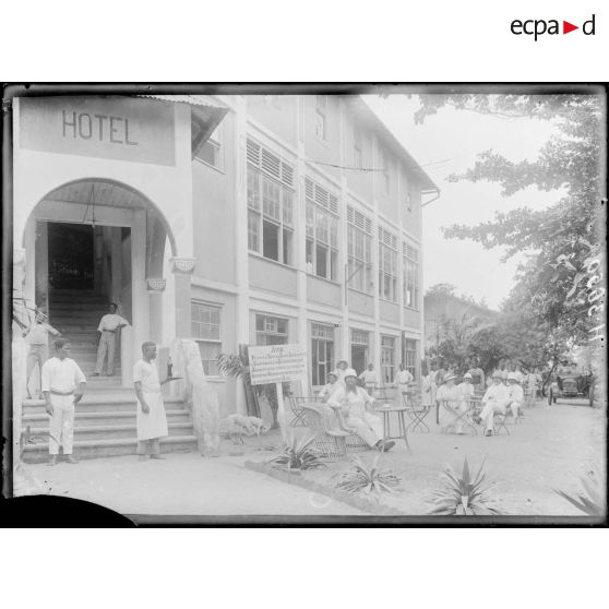 Douala. Hôtel de France. [légende d'origine]