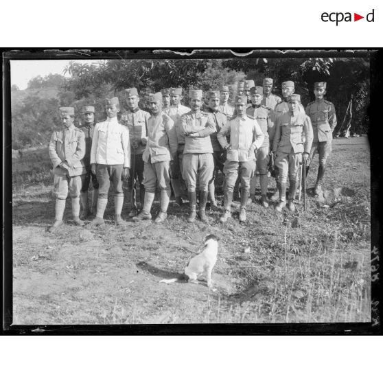 [Macédoine. Radogo-Bas. Le 2e régiment d'infanterie serbe.]