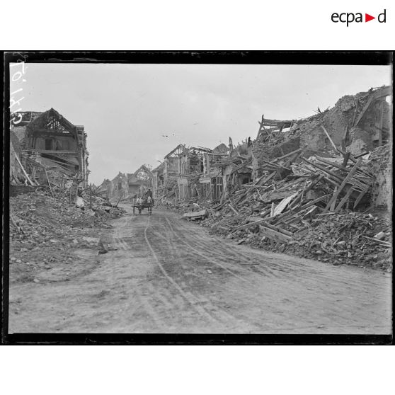 Bailleul, la rue d'Ypres. [légende d'origine]