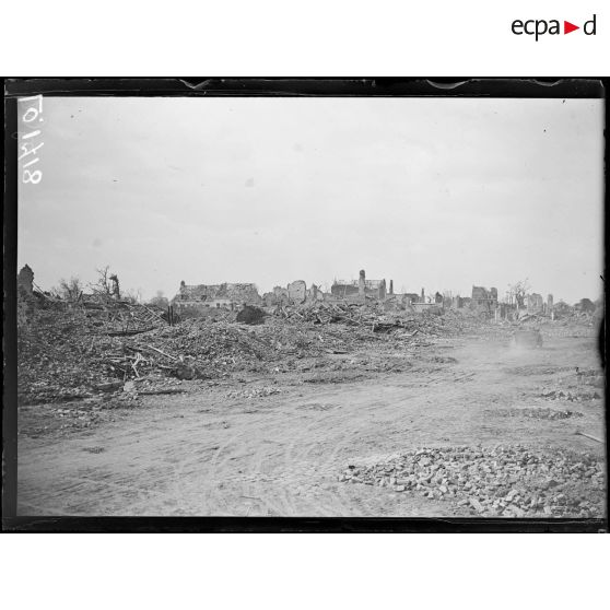 Bailleul, la rue d'Ypres. [légende d'origine]