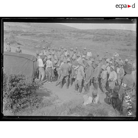 Kalinova Deré. Ligne de soutien. Vaccination des zouaves. [légende d'origine]