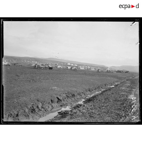 Boucle de la Cerna. Le camp d'artillerie lourde française. [légende d'origine]