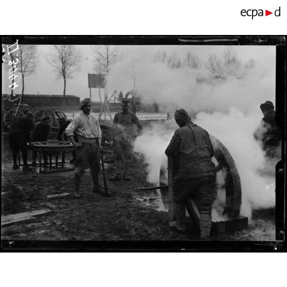 La Neuville-Sire-Bernard (Somme), parc d'équipage du GAN. Refroidissement. [légende d'origine]