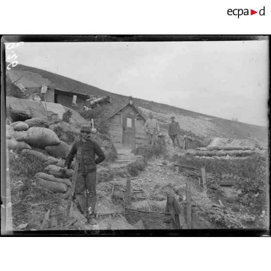 Abris, près de Fontaine-les-Cappy. [légende d'origine]