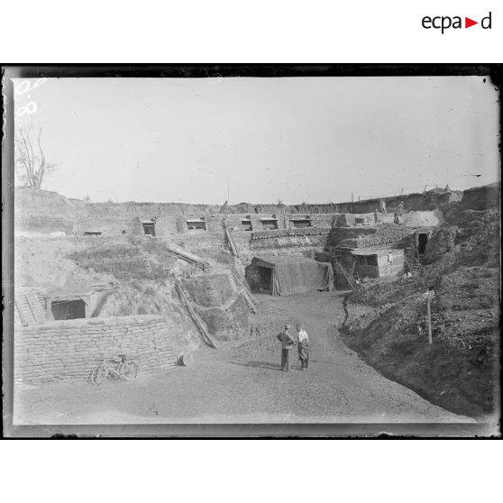 La tour Carrée, près de Lihons. PC. [légende d'origine]