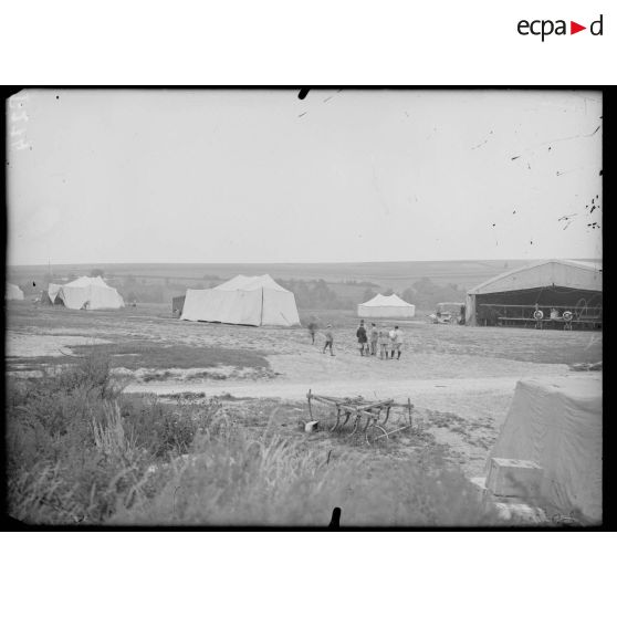 Baslieux-lès-Fismes. Marne. Ensemble du parc d'aviation. [légende d'origine]