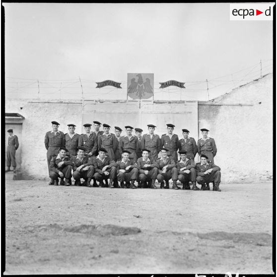 Photographie de groupe de jeunes appelés libérables du commando Maurice. [Description en cours]