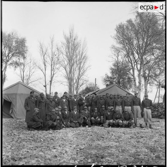 Photographie de groupe des élèves du centre de structuration de Saïda. [Description en cours]