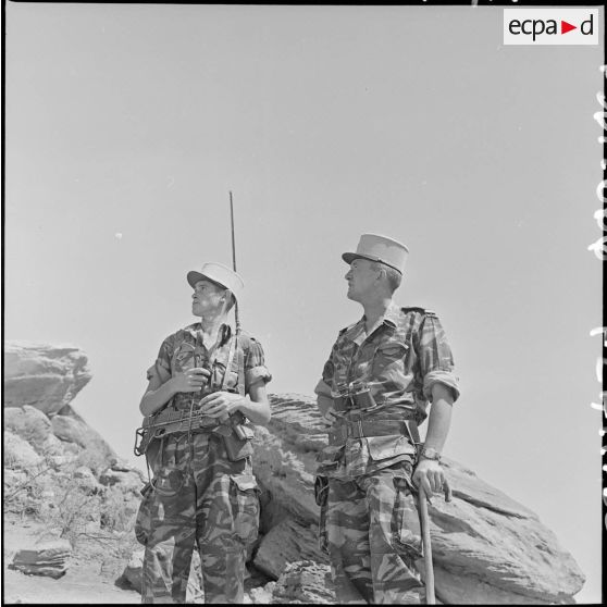 Le 2e régiment étranger d'infanterie en opération à l'occasion du tournage du film Opération combinée en Algérie. [Description en cours]