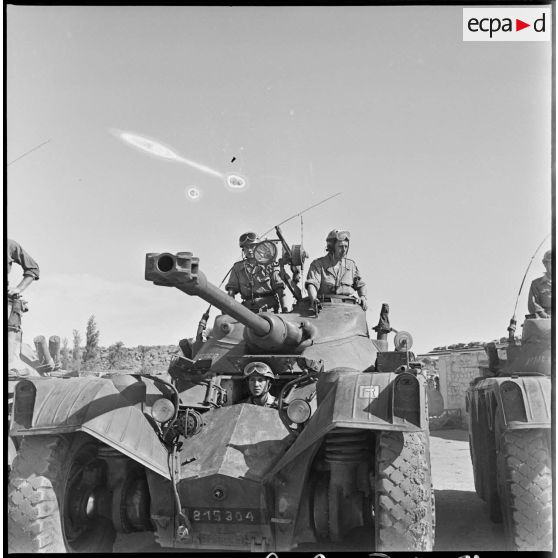 Rassemblement de blindé EBR Panhard. [Description en cours]